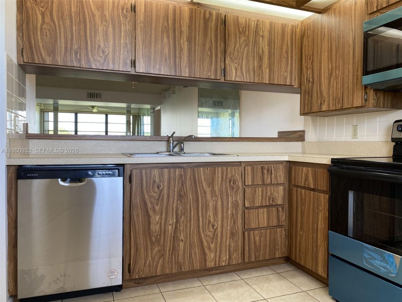 3521 Village Blvd, Unit 405, West Palm Beach, FL 33409 Photo