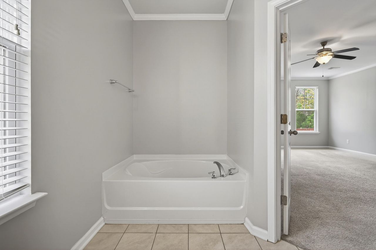 194 Cypress Forest Drive Photo 24