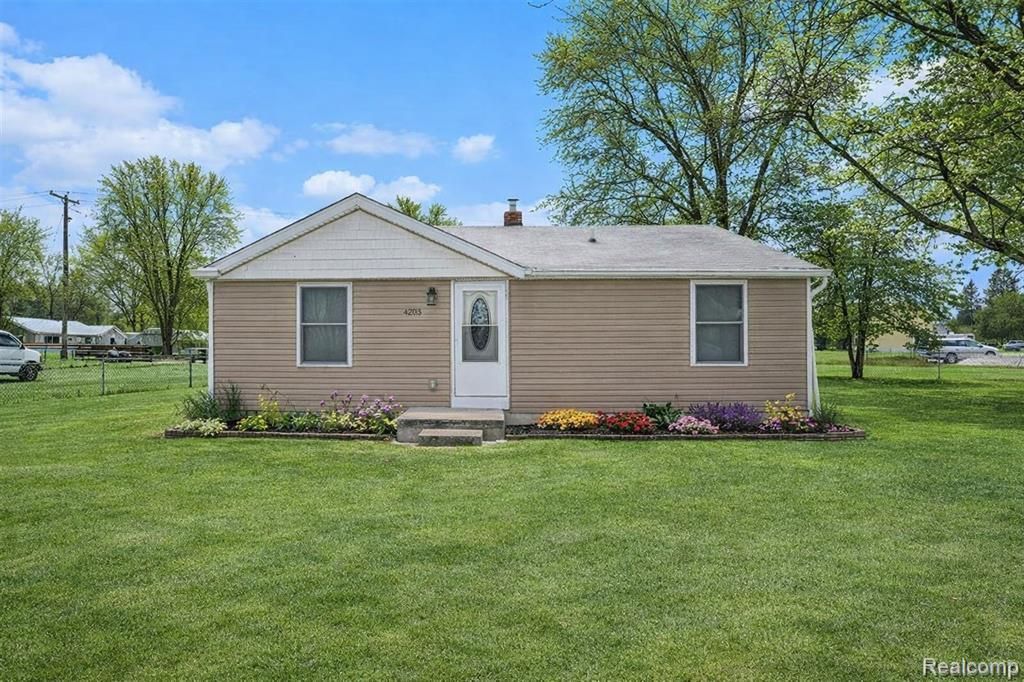 G4203 Van Slyke Road, Flint Township, MI 48507 Main Photo