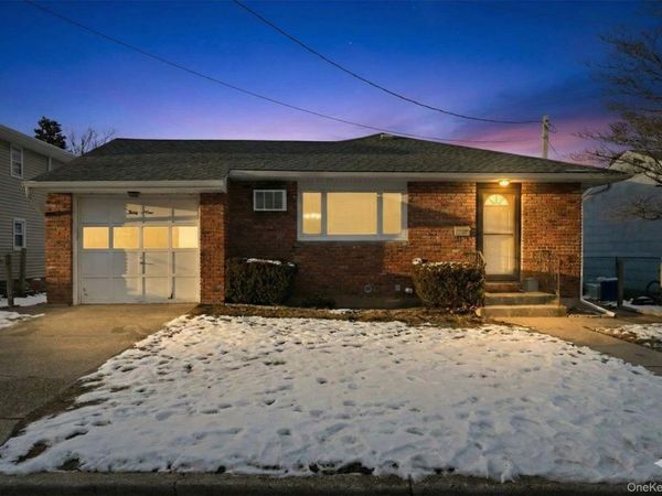 49 Atlantic Avenue, Carle Place, NY 11514