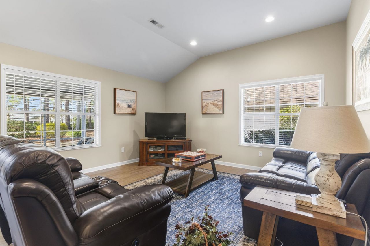 119 Mackinley Circle Photo 4