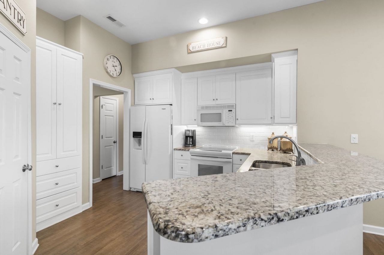 119 Mackinley Circle Photo 9