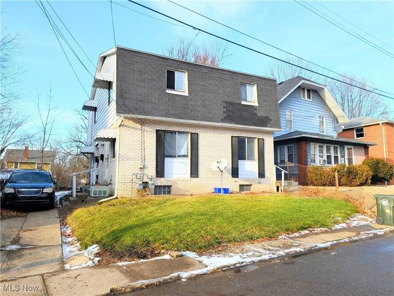 1327 15th Street NW, Canton, OH 44703 Photo 2