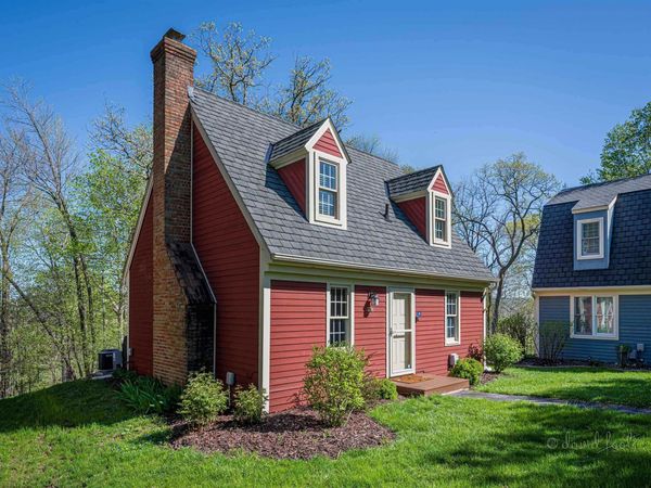 28 Thatcher Lane, GALENA, IL 61036