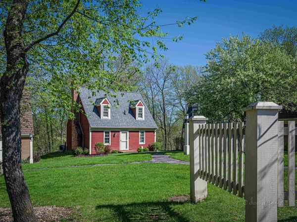 28 Thatcher Lane, GALENA, IL 61036