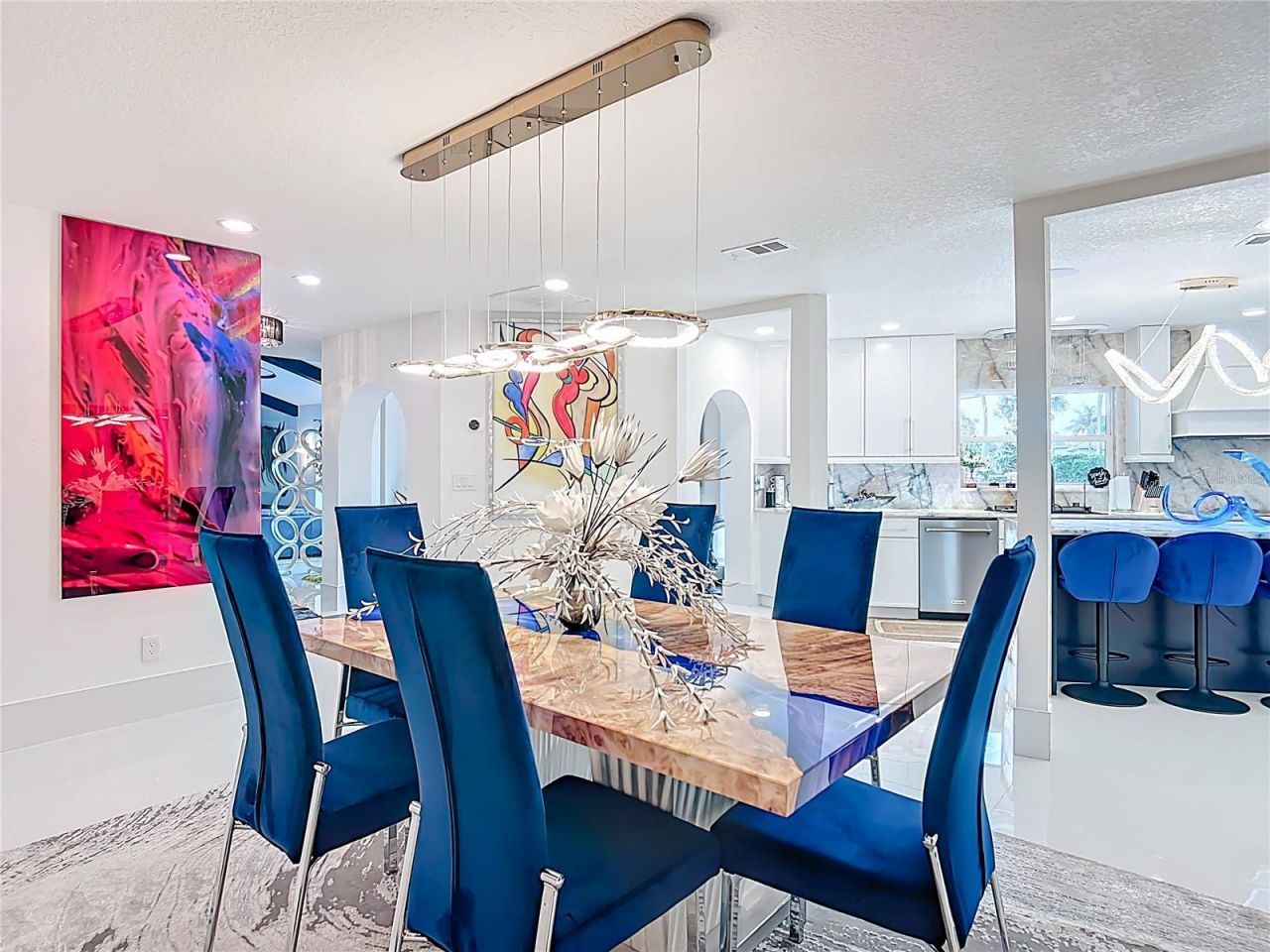 823 SW Kings Bay Drive, Crystal River, FL 34429 Photo