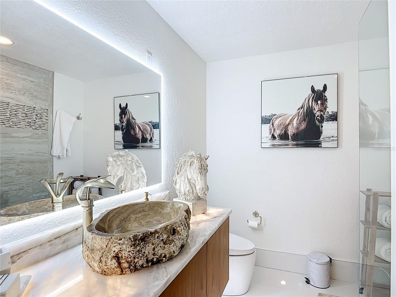 823 SW Kings Bay Drive, Crystal River, FL 34429 Photo