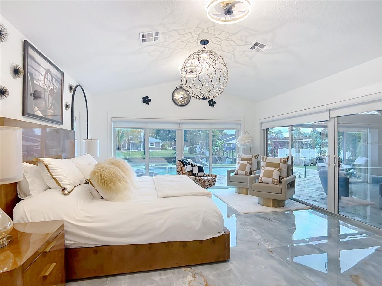 823 SW Kings Bay Drive, Crystal River, FL 34429 Photo