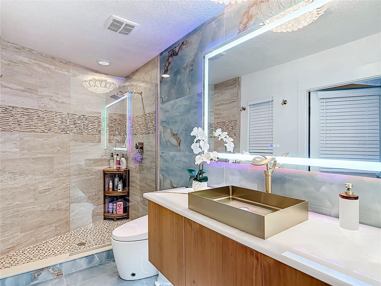 823 SW Kings Bay Drive, Crystal River, FL 34429 Photo