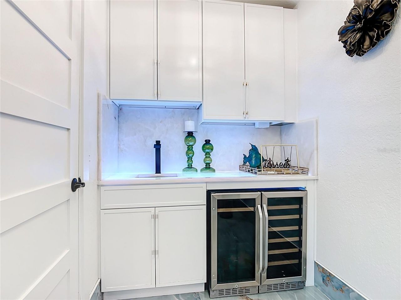 823 SW Kings Bay Drive, Crystal River, FL 34429 Photo