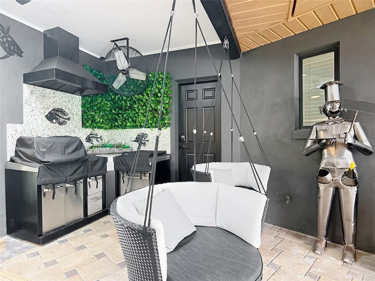 823 SW Kings Bay Drive, Crystal River, FL 34429 Photo