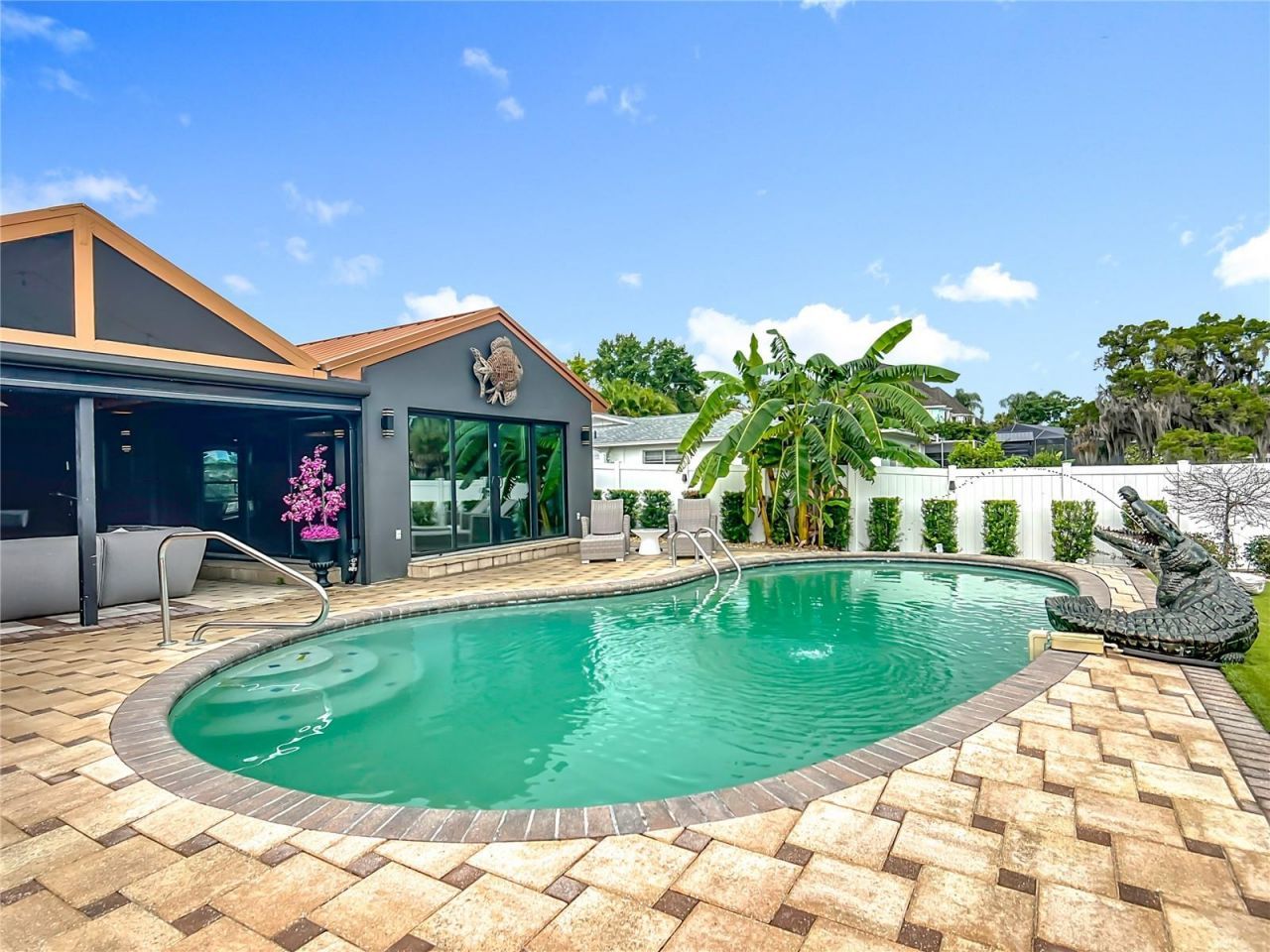 823 SW Kings Bay Drive, Crystal River, FL 34429 Photo
