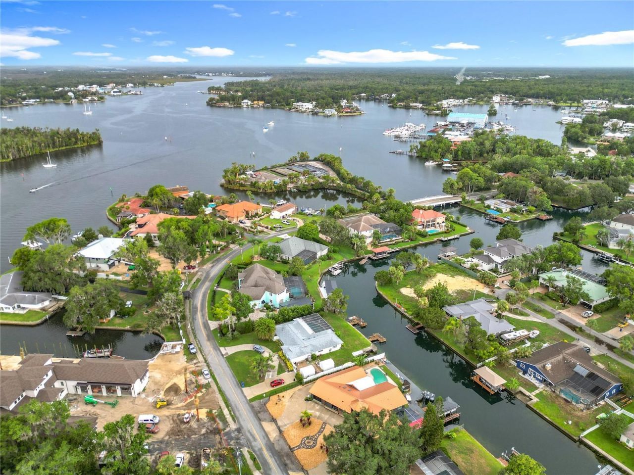 823 SW Kings Bay Drive, Crystal River, FL 34429 Photo
