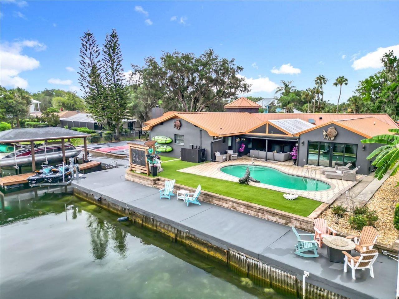 823 SW Kings Bay Drive, Crystal River, FL 34429 Photo
