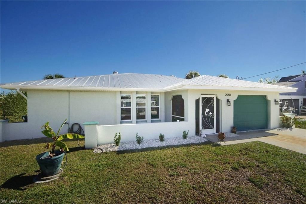 2560 Rose Ave, Saint James City, FL 33956 Photo