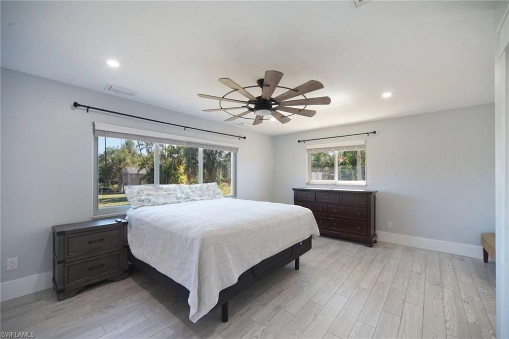 2560 Rose Ave, Saint James City, FL 33956 Photo