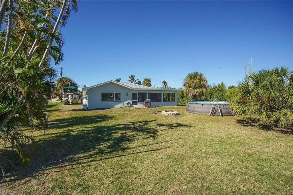 2560 Rose Ave, Saint James City, FL 33956 Photo