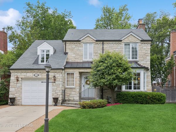 1215 16th Street, Wilmette, IL 60091