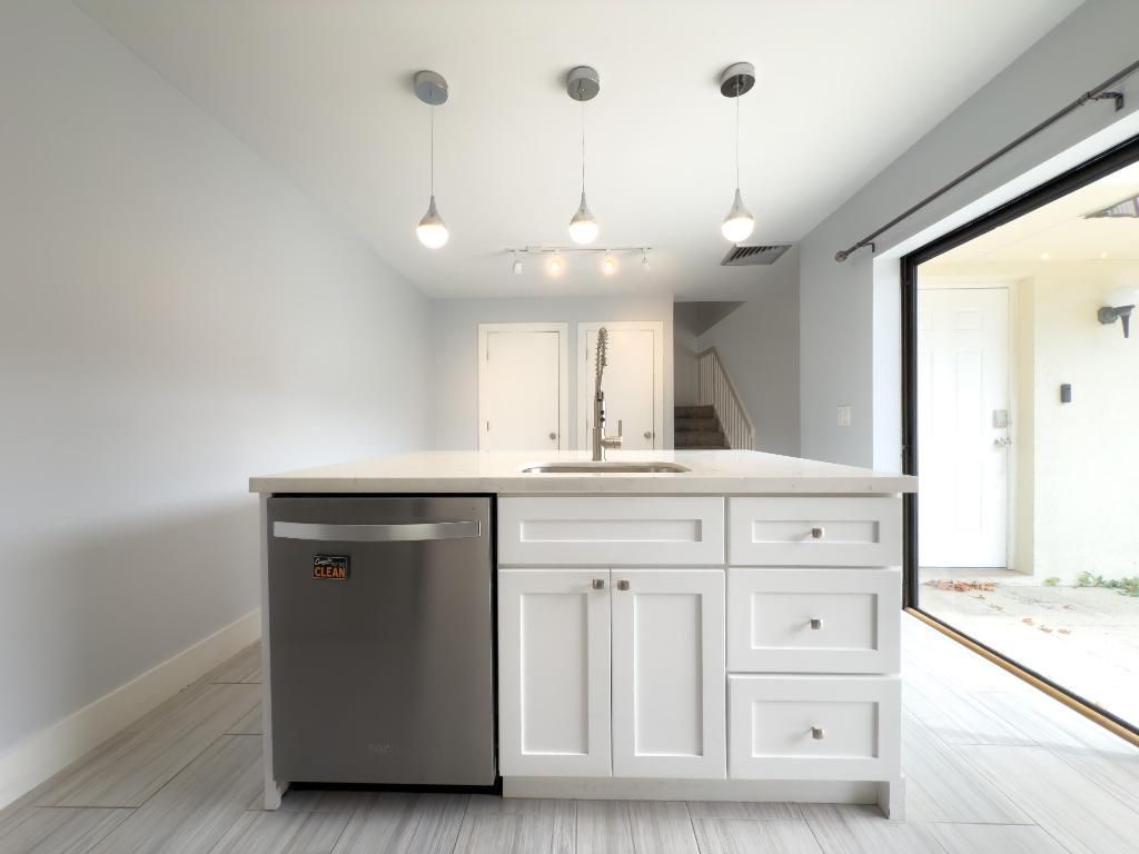 7724 77th Way, West Palm Beach, FL 33407 Photo