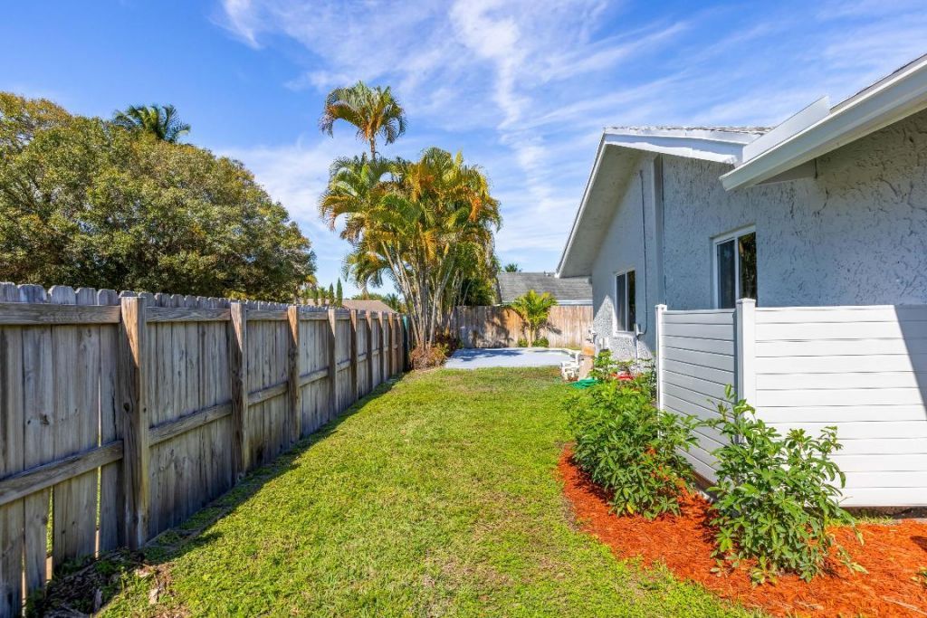 8209 SW 12th Street, North Lauderdale, FL 33068 Photo