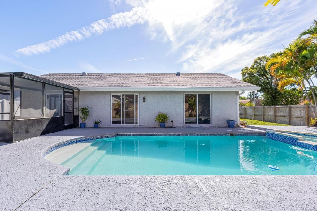 8209 SW 12th Street, North Lauderdale, FL 33068 Photo