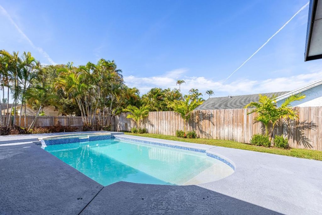 8209 SW 12th Street, North Lauderdale, FL 33068 Photo