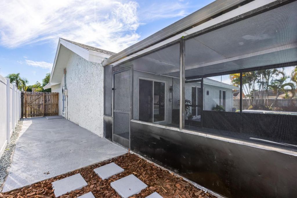 8209 SW 12th Street, North Lauderdale, FL 33068 Photo