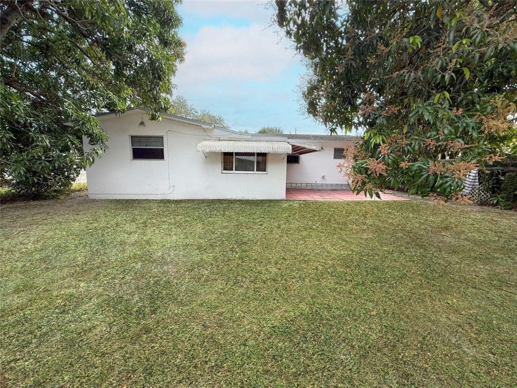 341 NE 164th Street, Miami, FL 33162 Photo