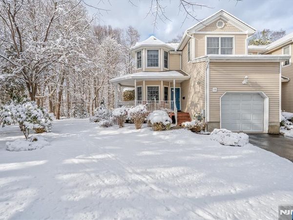 15 Paradise Place C0008, Unit C0008, ROSELAND, NJ 07068