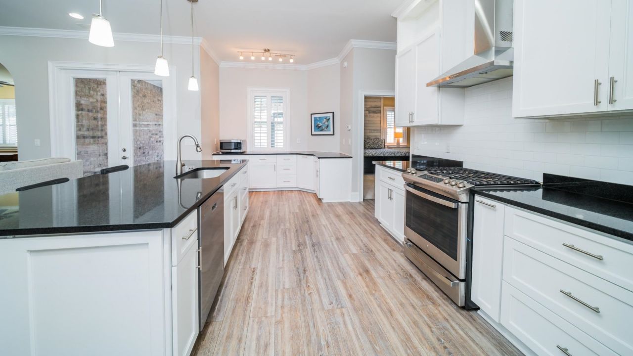 421 Waterfall Circle Photo 11