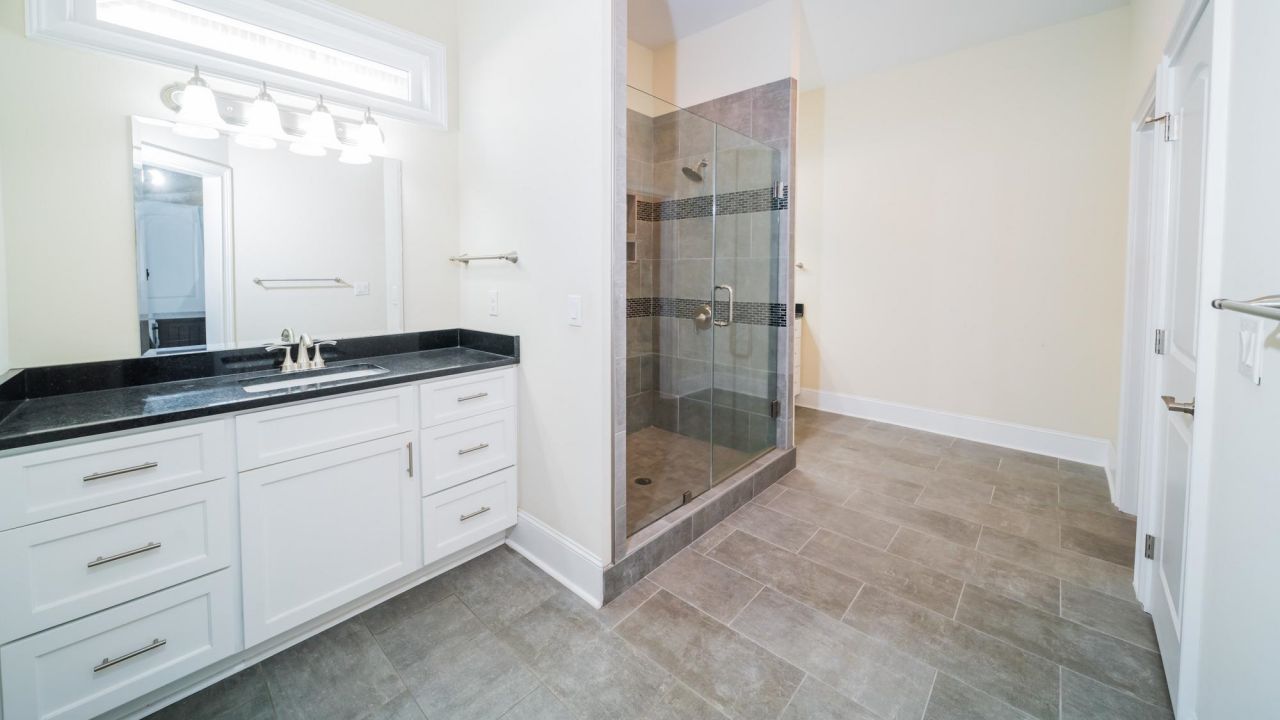 421 Waterfall Circle Photo 18