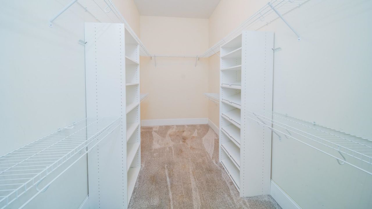 421 Waterfall Circle Photo 20