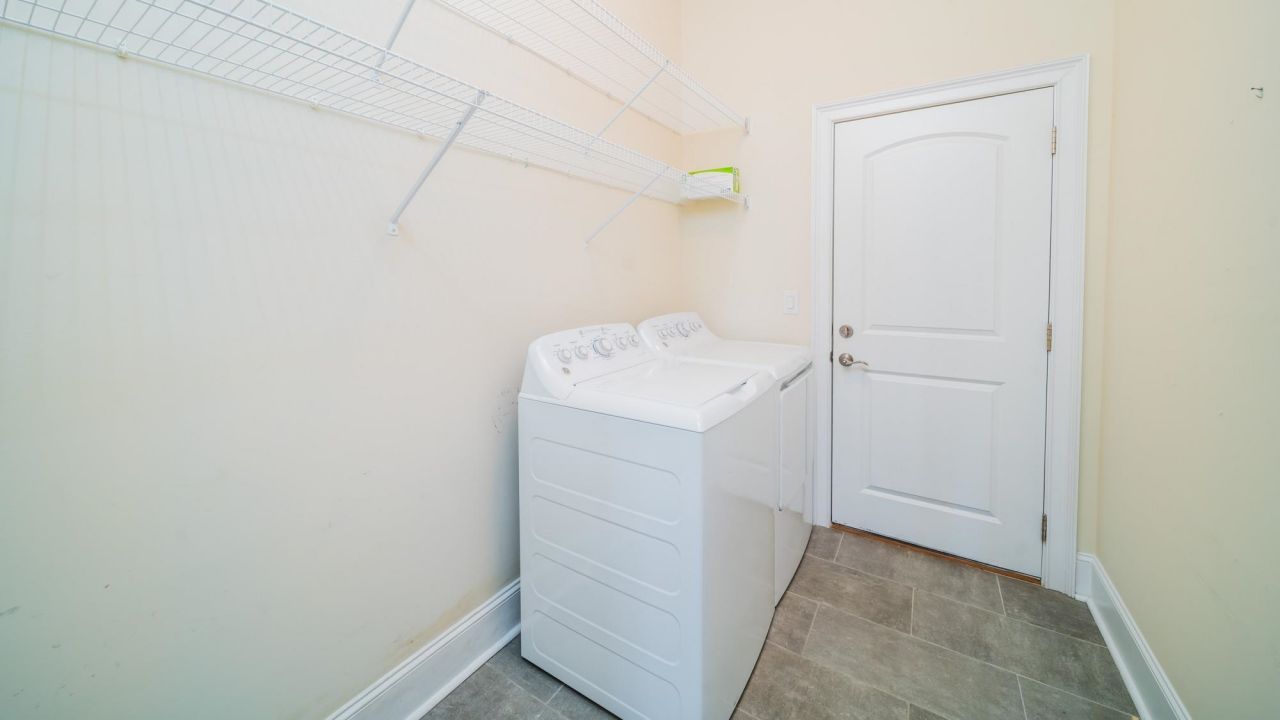 421 Waterfall Circle Photo 25