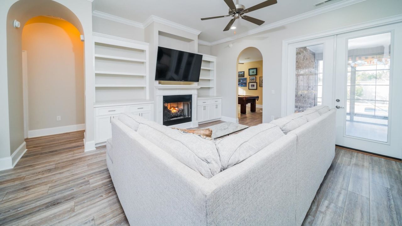 421 Waterfall Circle Photo 5