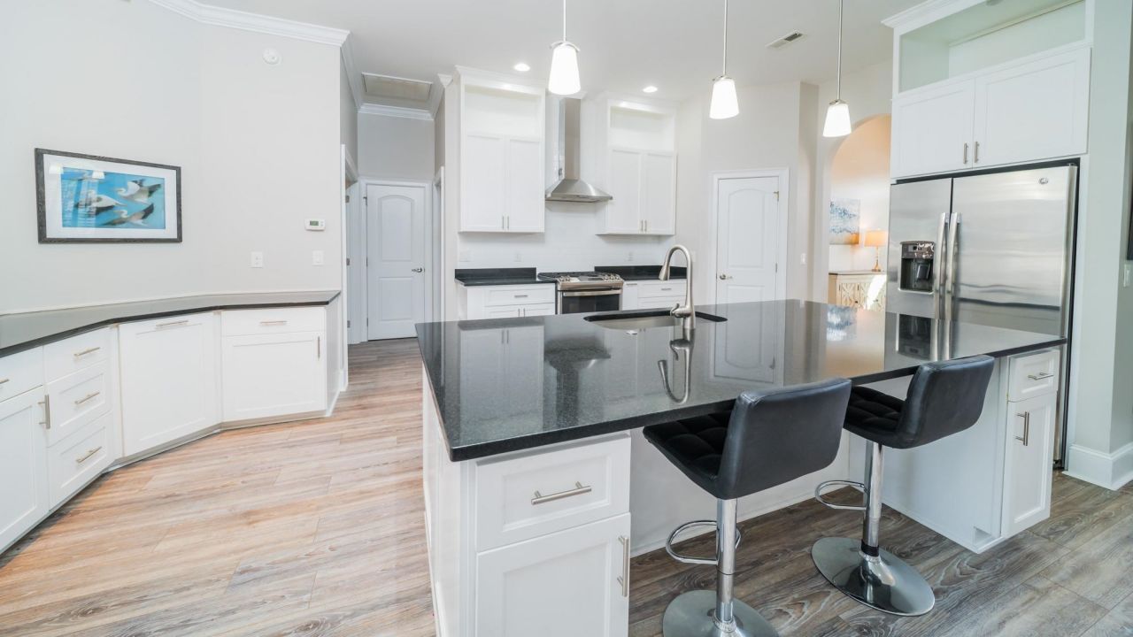 421 Waterfall Circle Photo 6