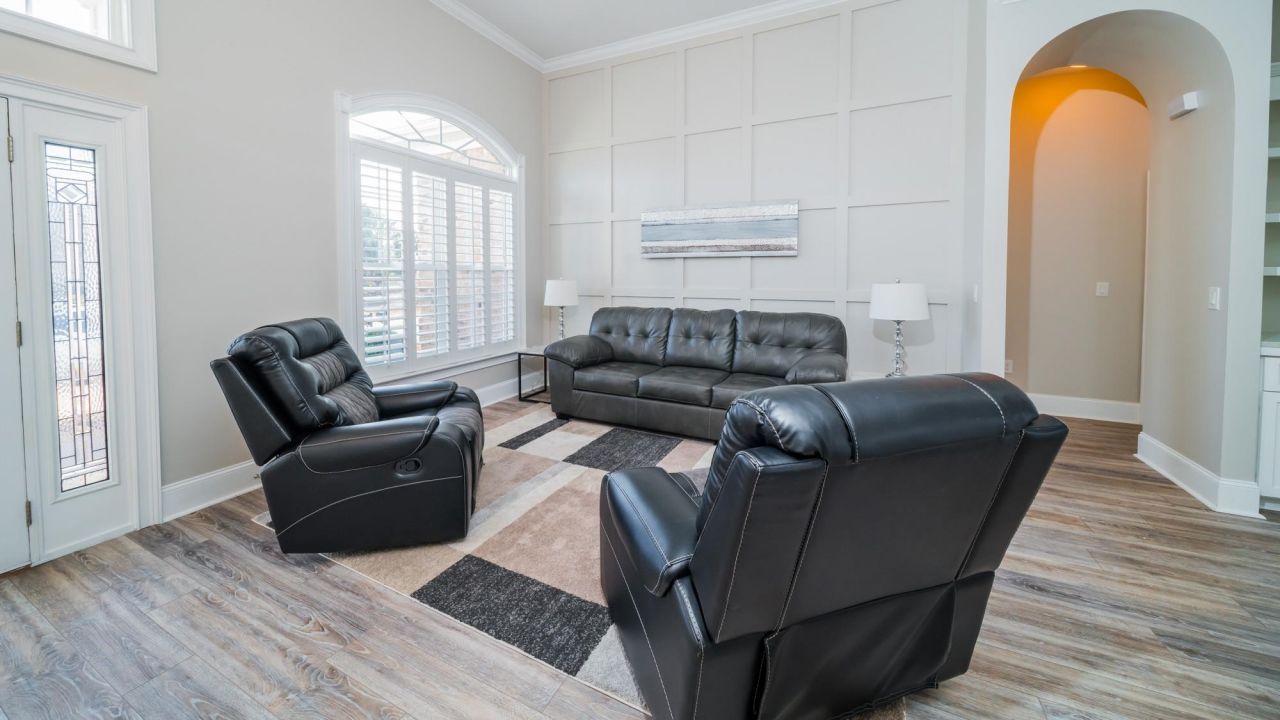 421 Waterfall Circle Photo 8