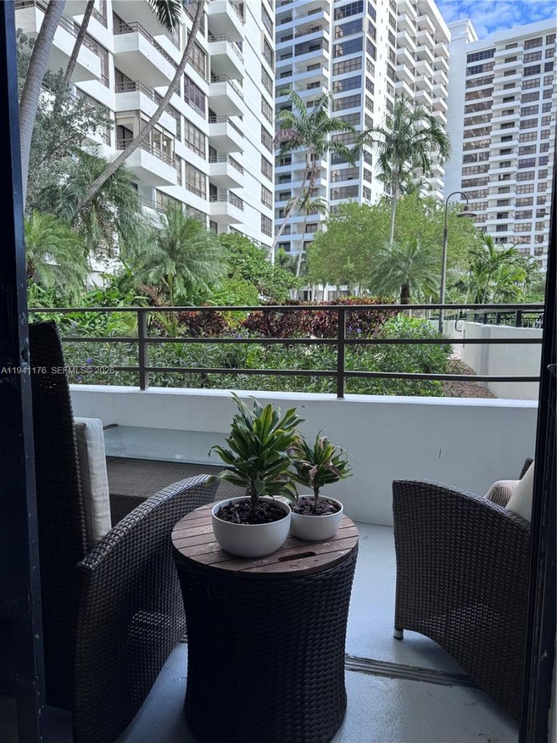 600 Three Islands Blvd, Unit 115, Hallandale Beach, FL 33009 Photo