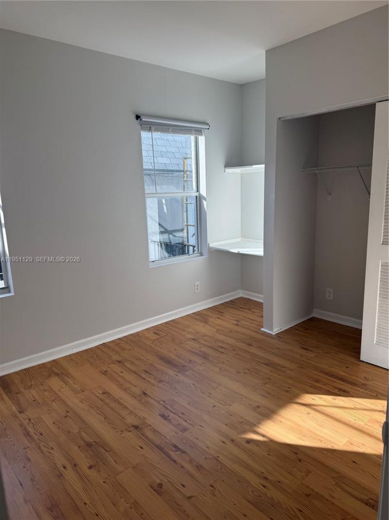 576 NE 63rd St, Unit 8, Miami, FL 33138 Photo