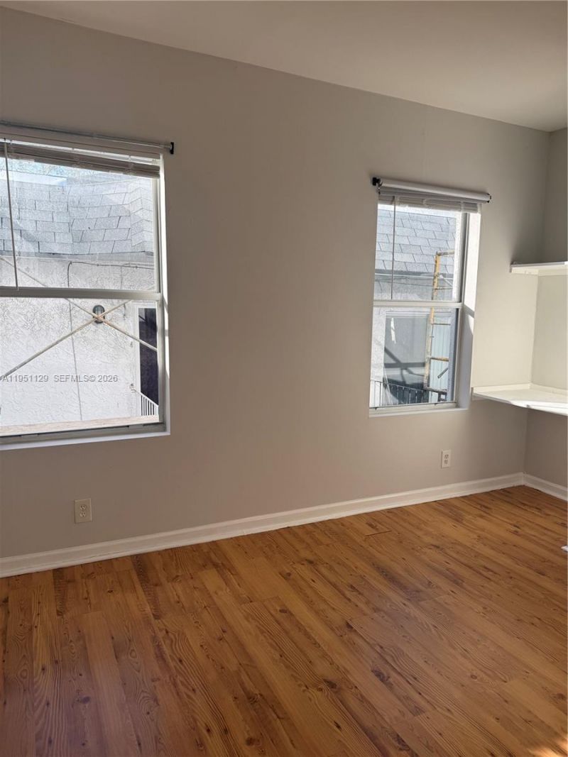 576 NE 63rd St, Unit 8, Miami, FL 33138 Photo