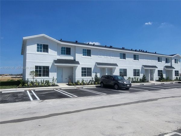 1054 NW 6 St, Unit 1054, Florida City, FL 33034