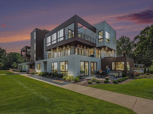 950 E Jackson Boulevard, Unit 102, Elkhart, IN 46516