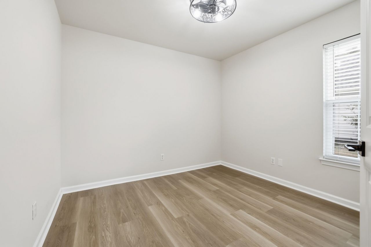 4566 Fringetree Dr. Photo 18