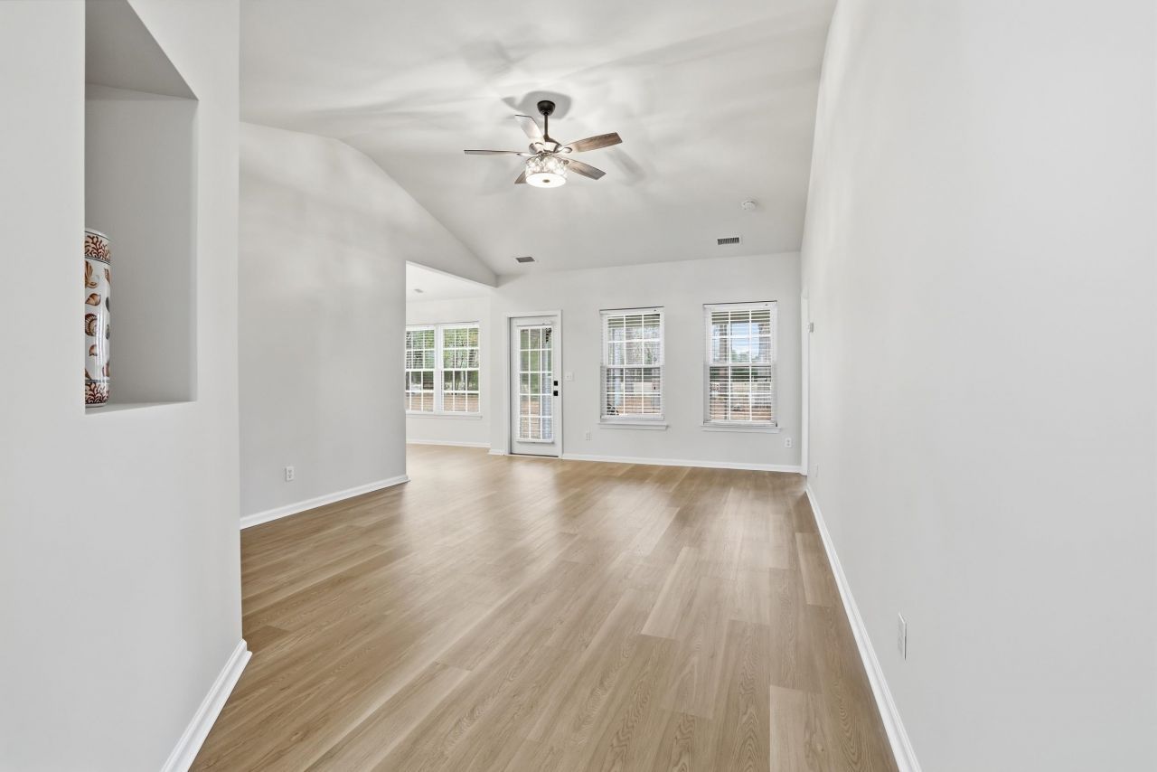 4566 Fringetree Dr. Photo 5