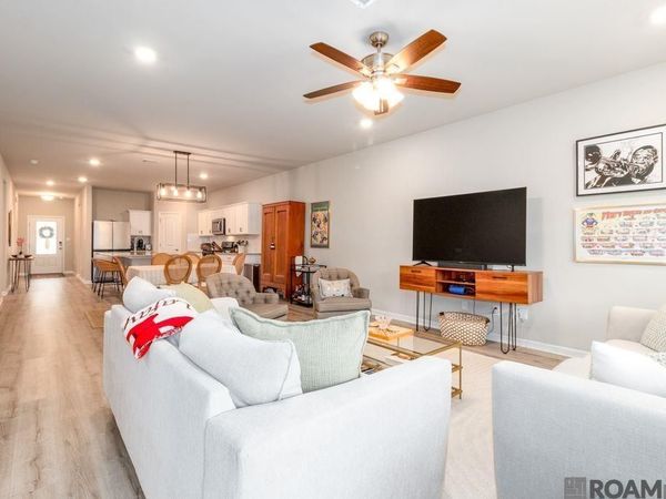 6407 Tiger Pointe Dr, Saint George, LA 70817