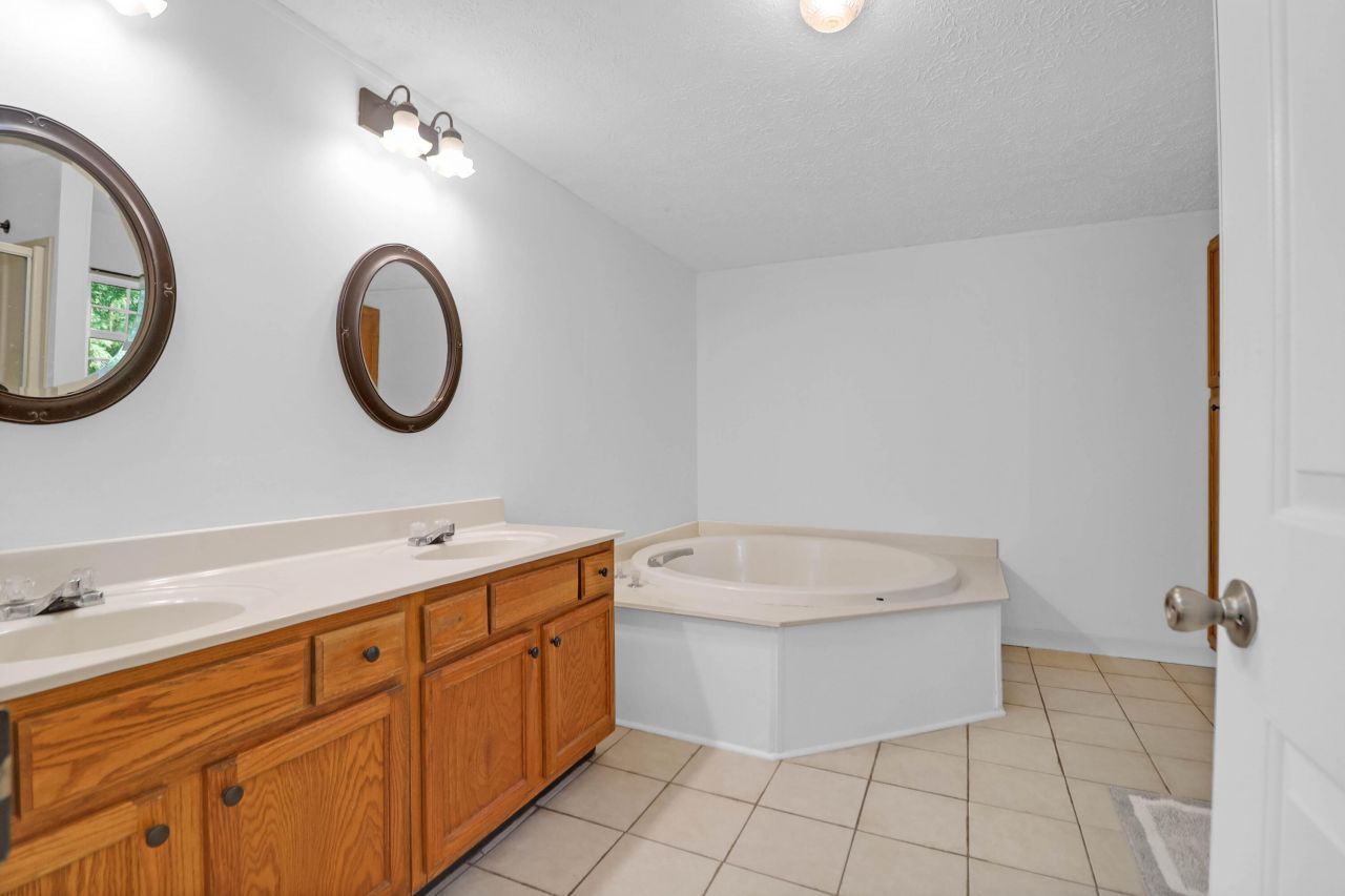 110 Copperhead Court Photo 15