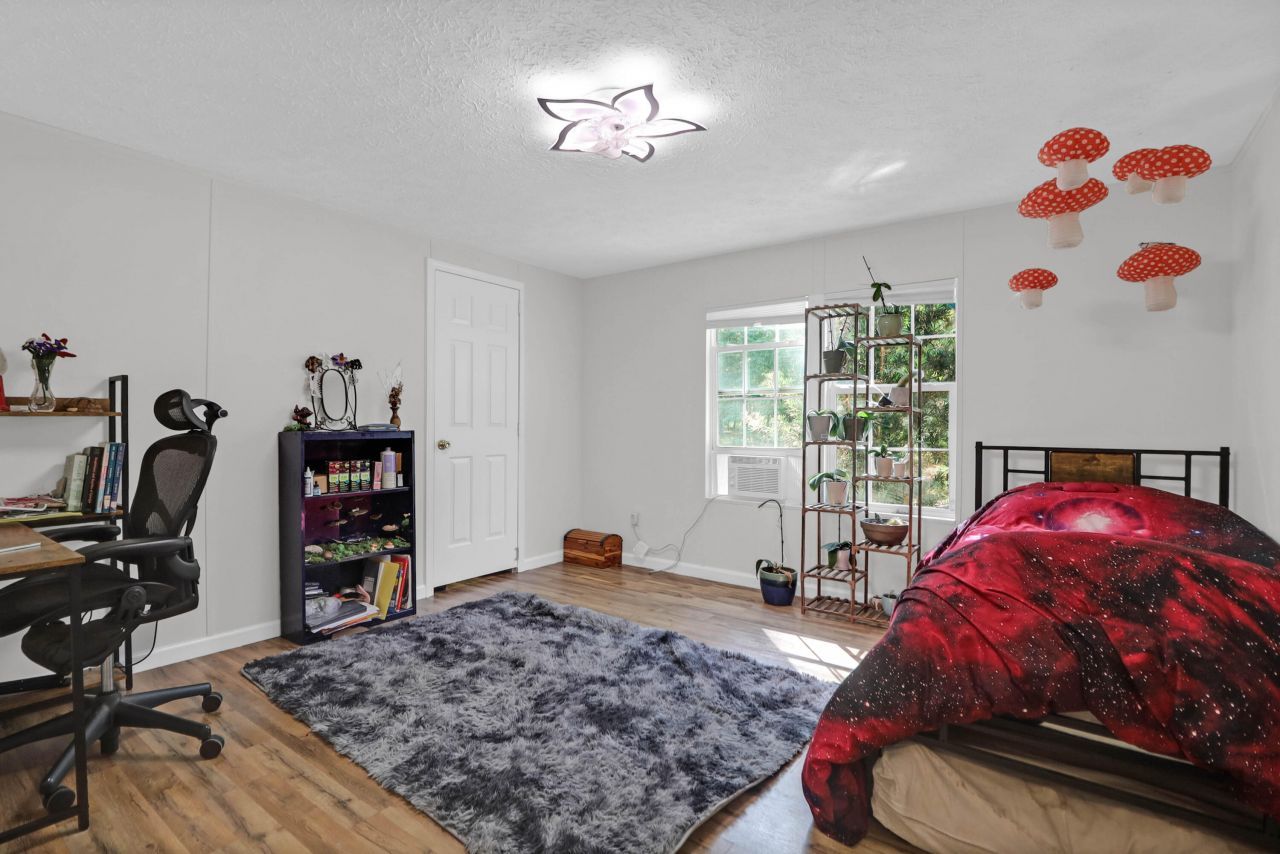 110 Copperhead Court Photo 17