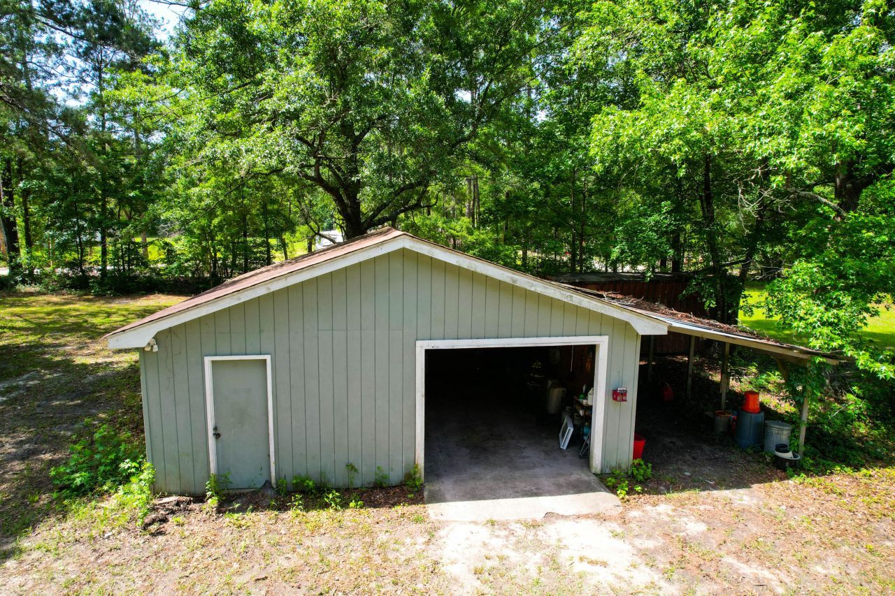 110 Copperhead Court Photo 32