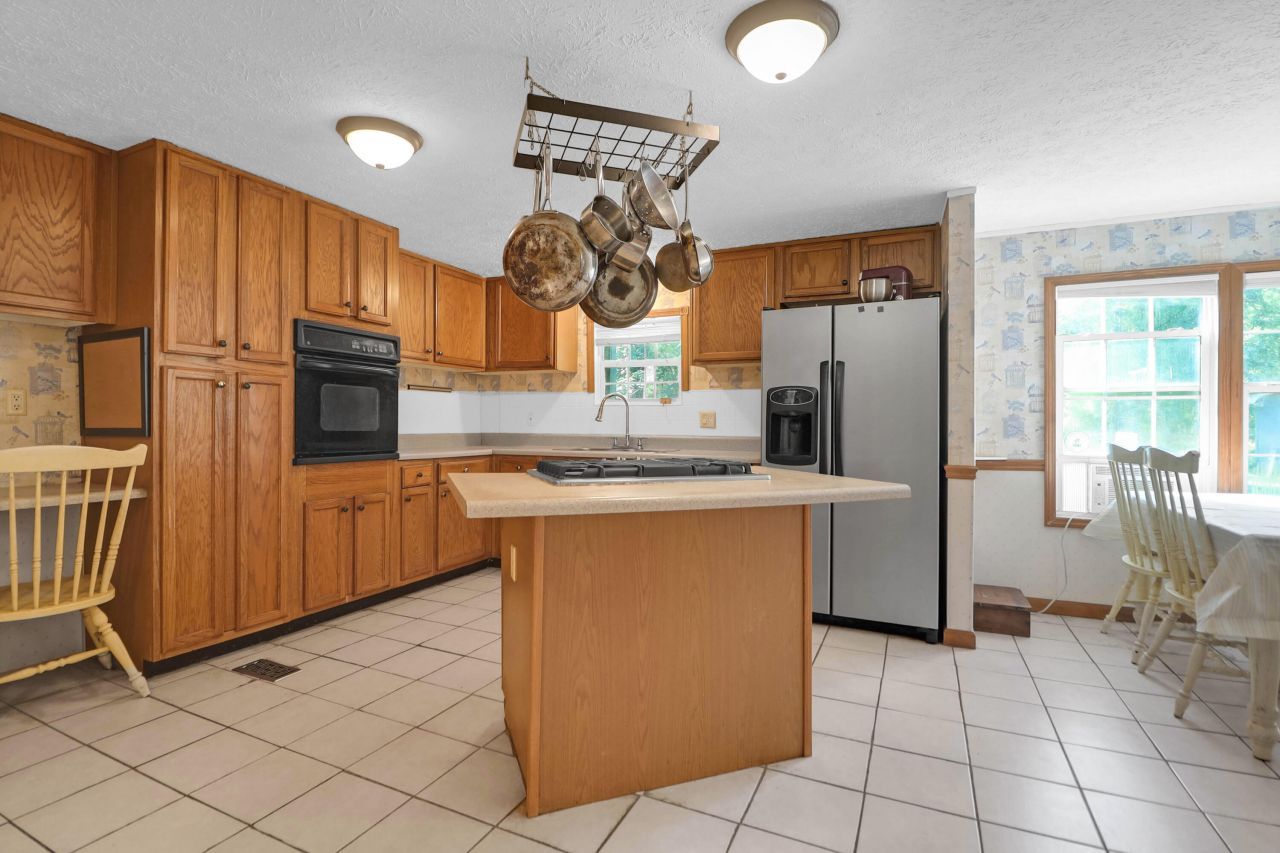 110 Copperhead Court Photo 5