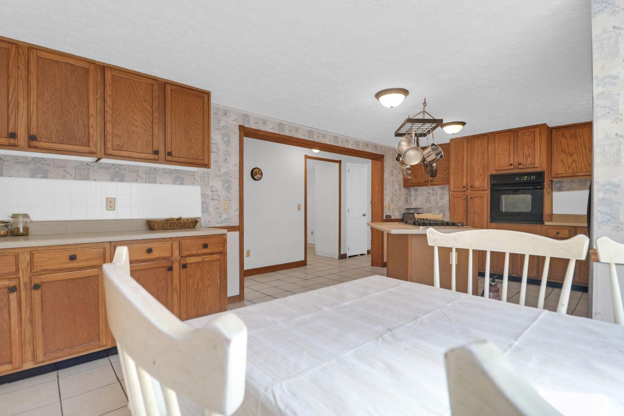 110 Copperhead Court Photo 6