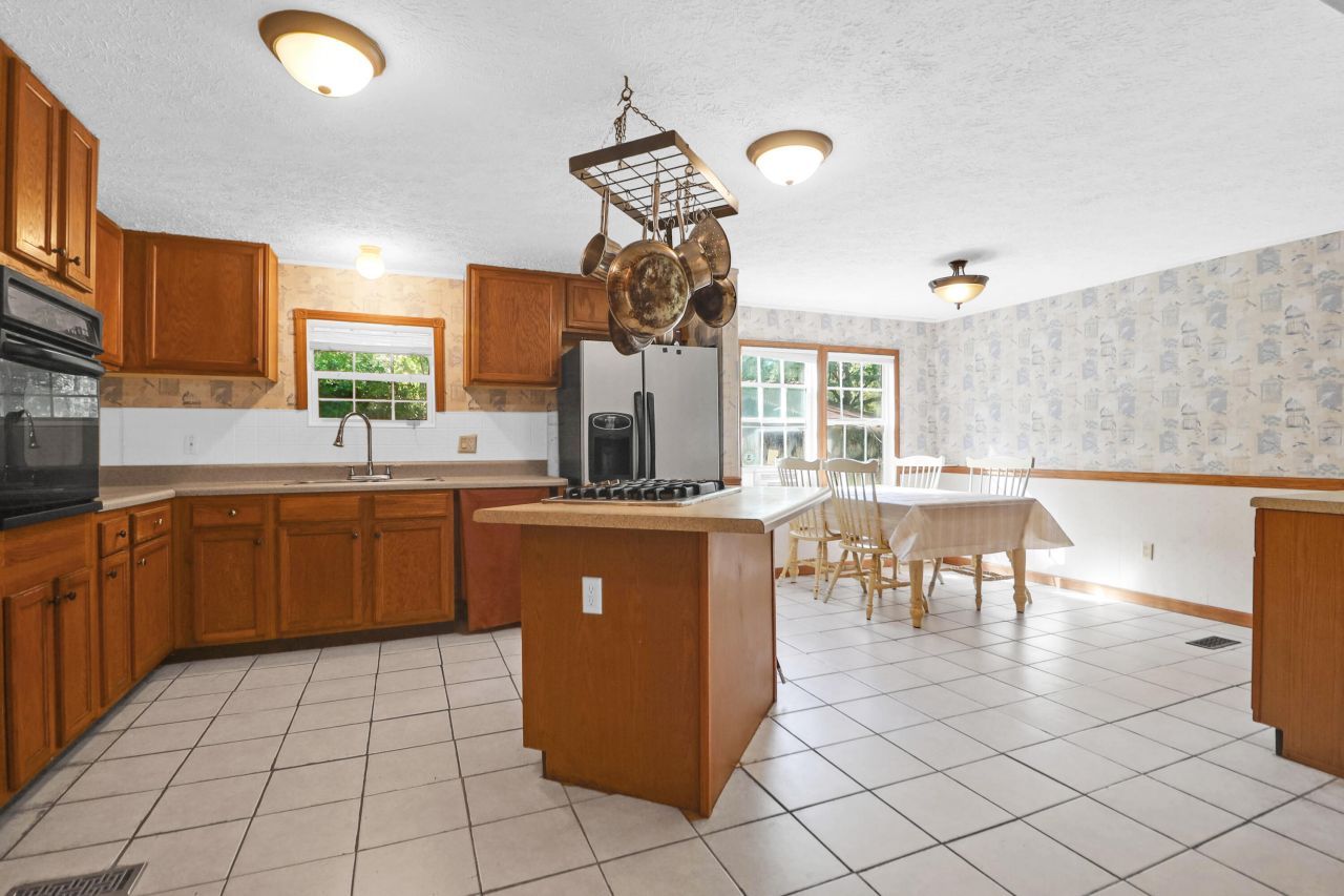 110 Copperhead Court Photo 7